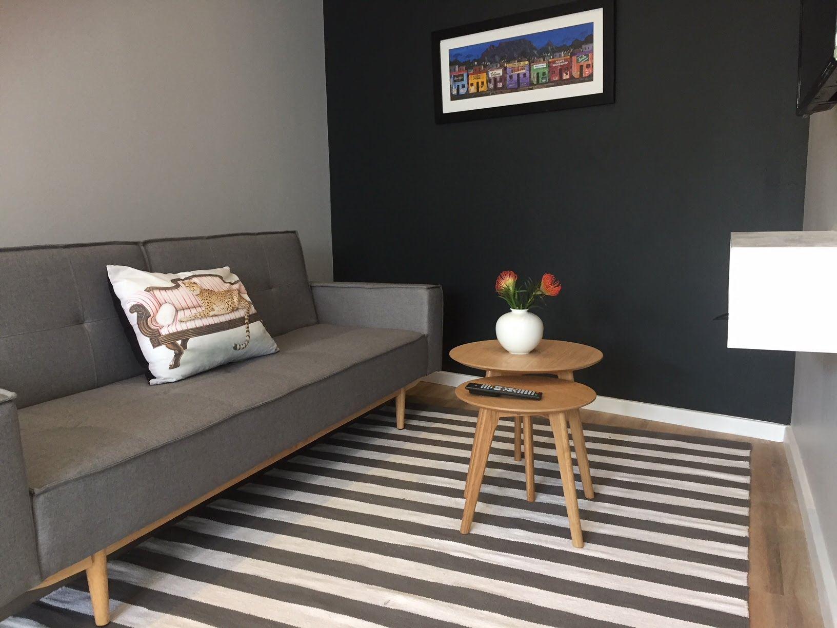 Central Claremont Garden Apartment