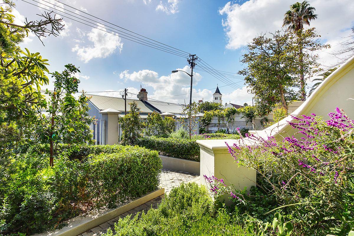 Cheviot Place Garden Apartment with Private Entrance Secure Your