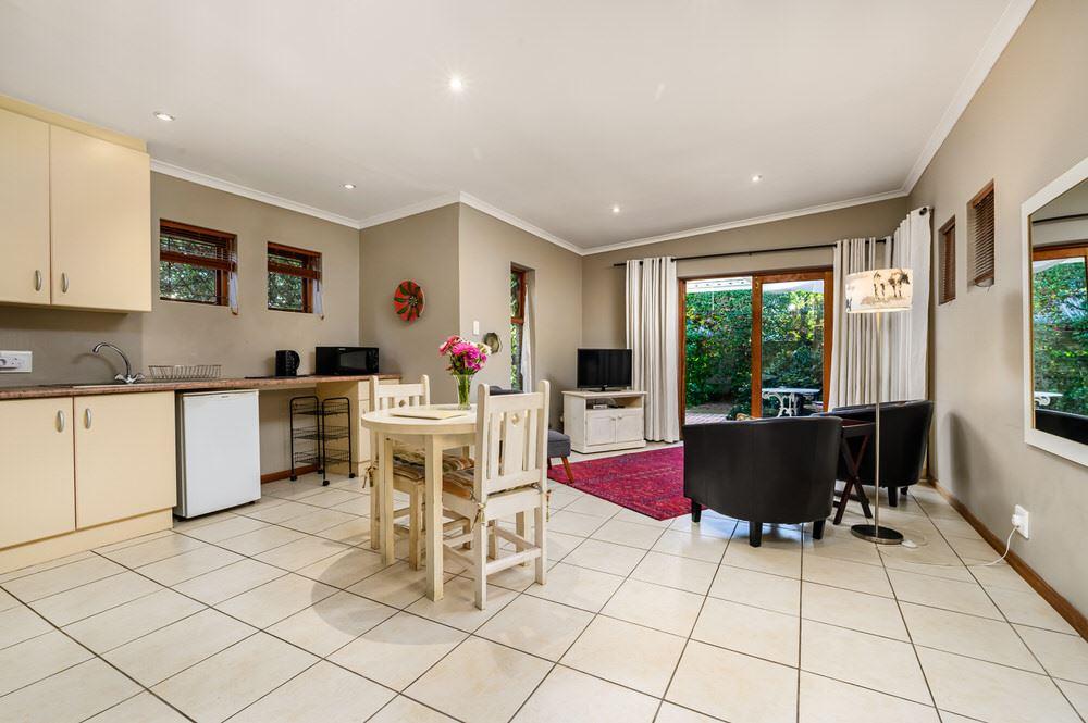 45 Alan Drive Walmer Downs Budget Deals and Offers Book