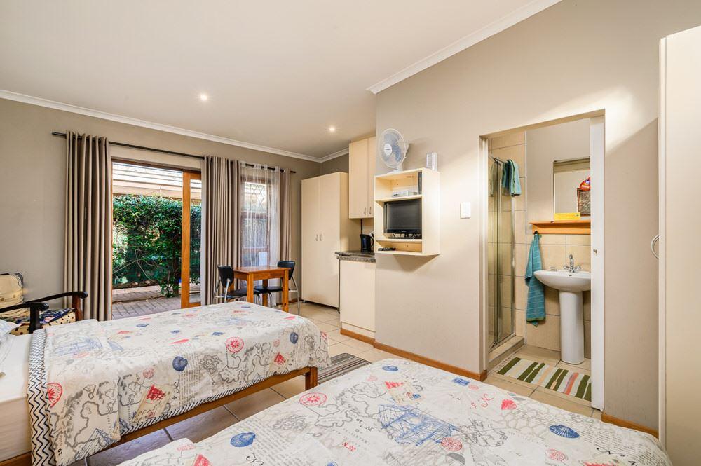 45 Alan Drive Walmer Downs Budget Deals and Offers Book