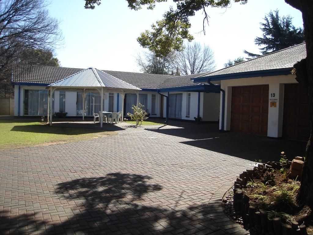 Garden Corner Guest House Budget Deals and Offers Book Now!