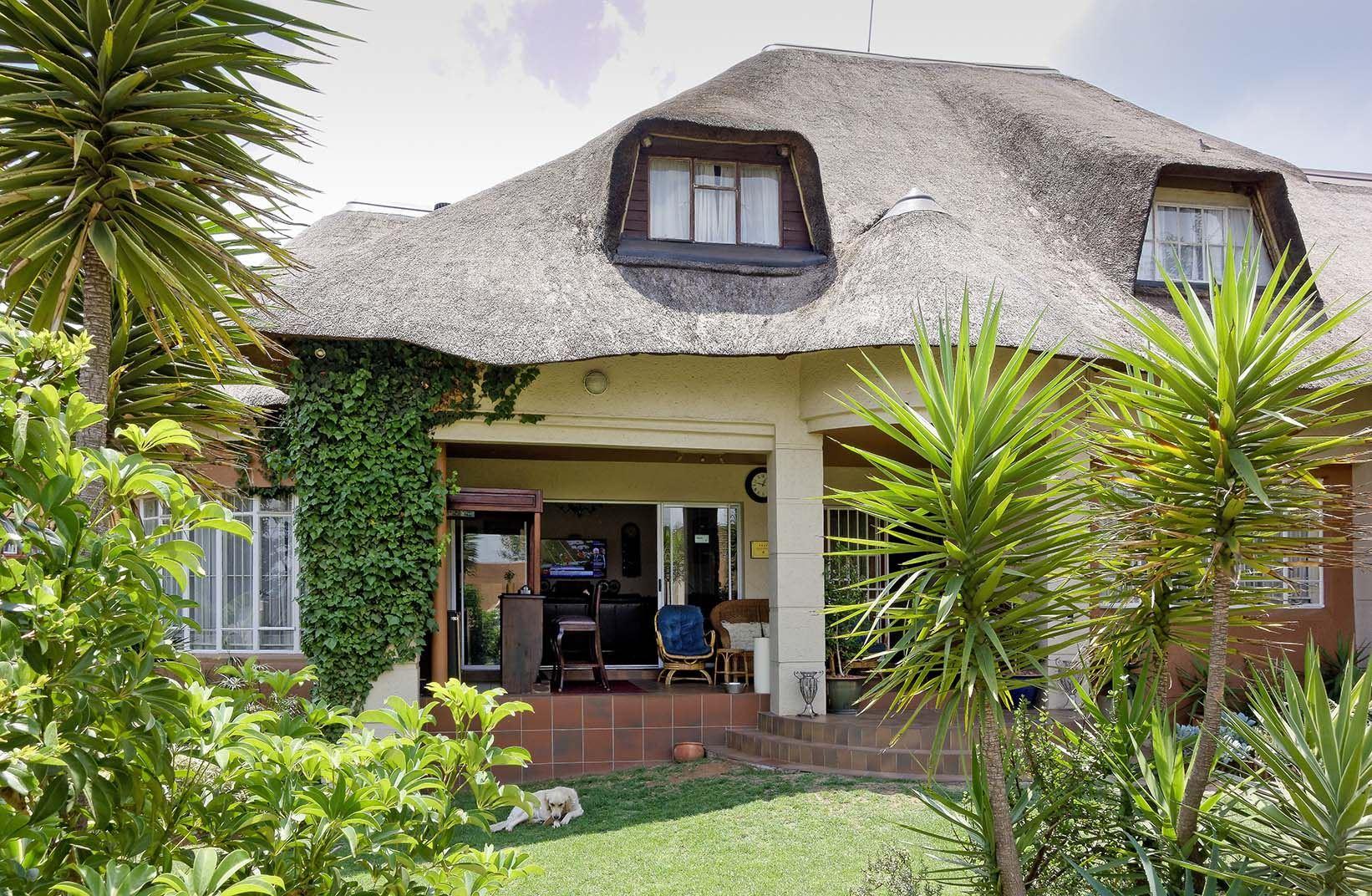 Bedfordview Boutique Lodge Get the Best Deal Book