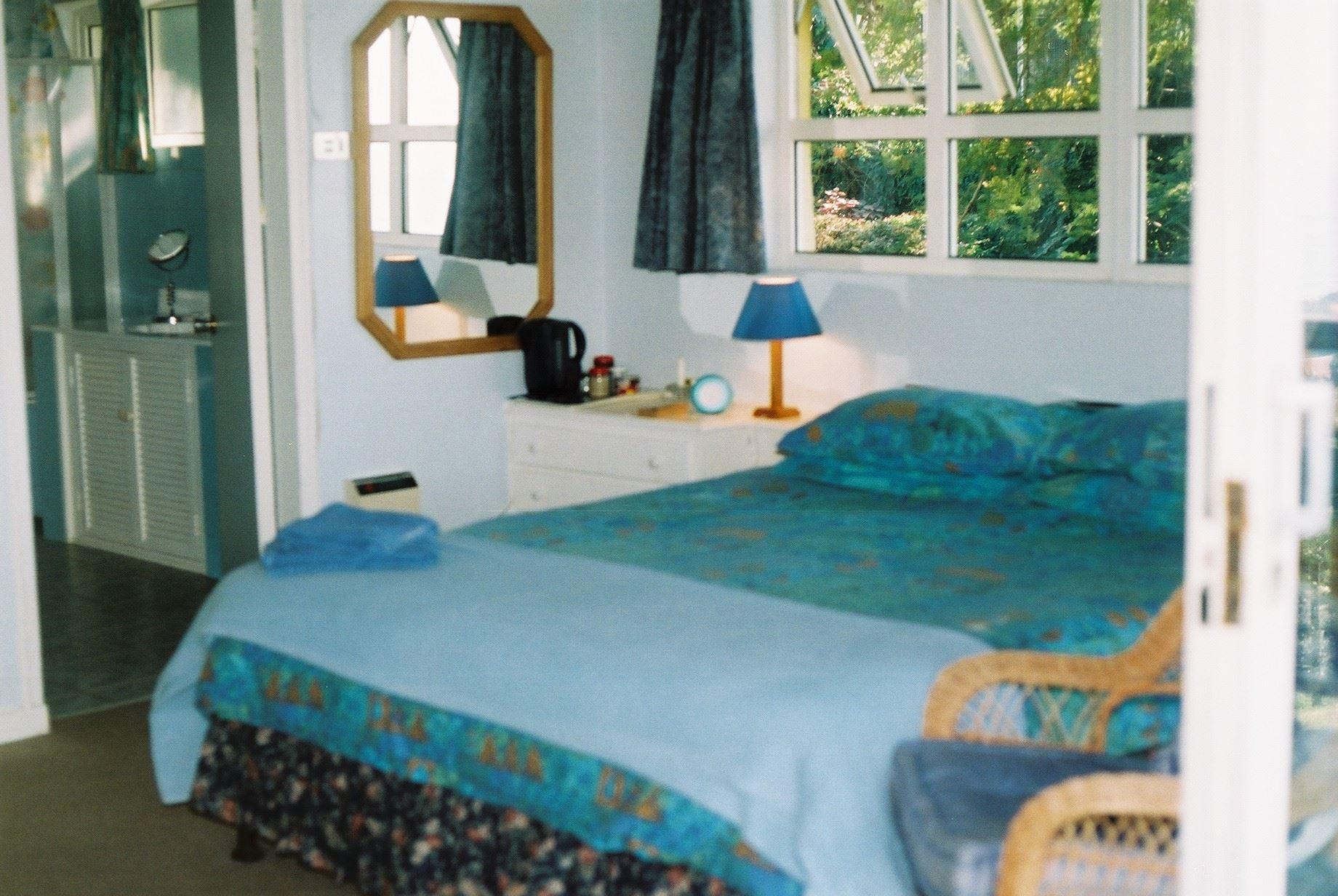 Bed & Breakfast By The Sea Budget Deals and Offers Book