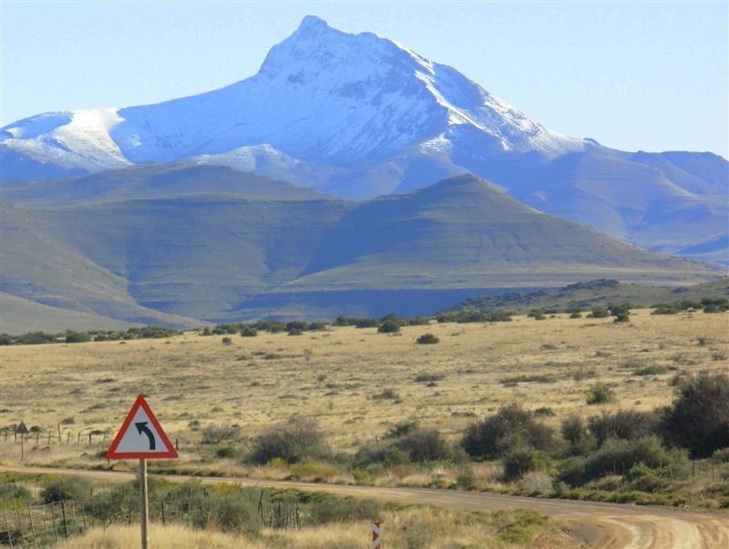 Karoo Heartland Reserve Your Hotel, SelfCatering, or Bed and