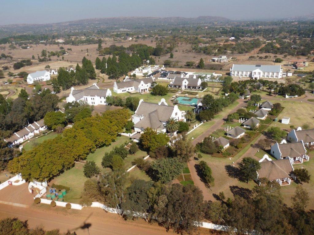 Kameeldrift East Secure Your Holiday, SelfCatering, or Bed and