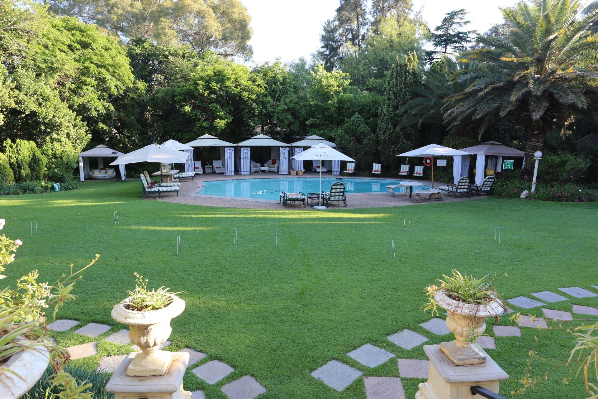 Fairlawns Boutique Hotel & Spa Book Your Dream SelfCatering or Bed
