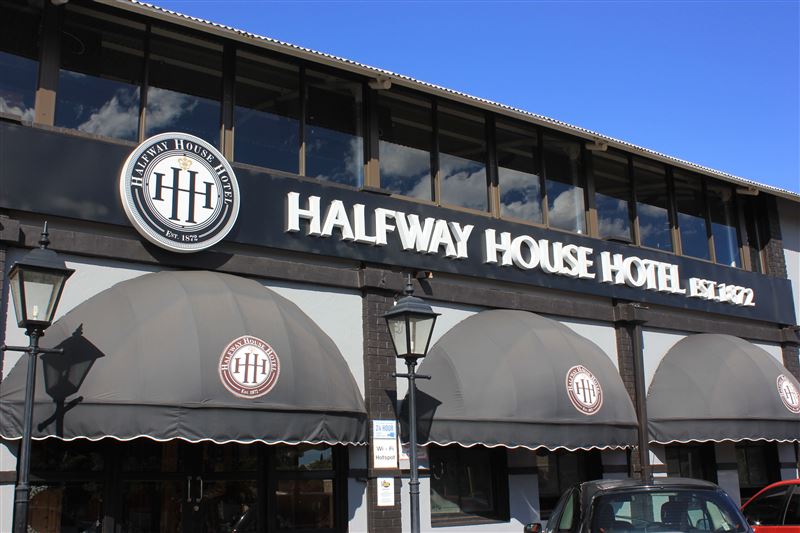 Halfway House Hotel