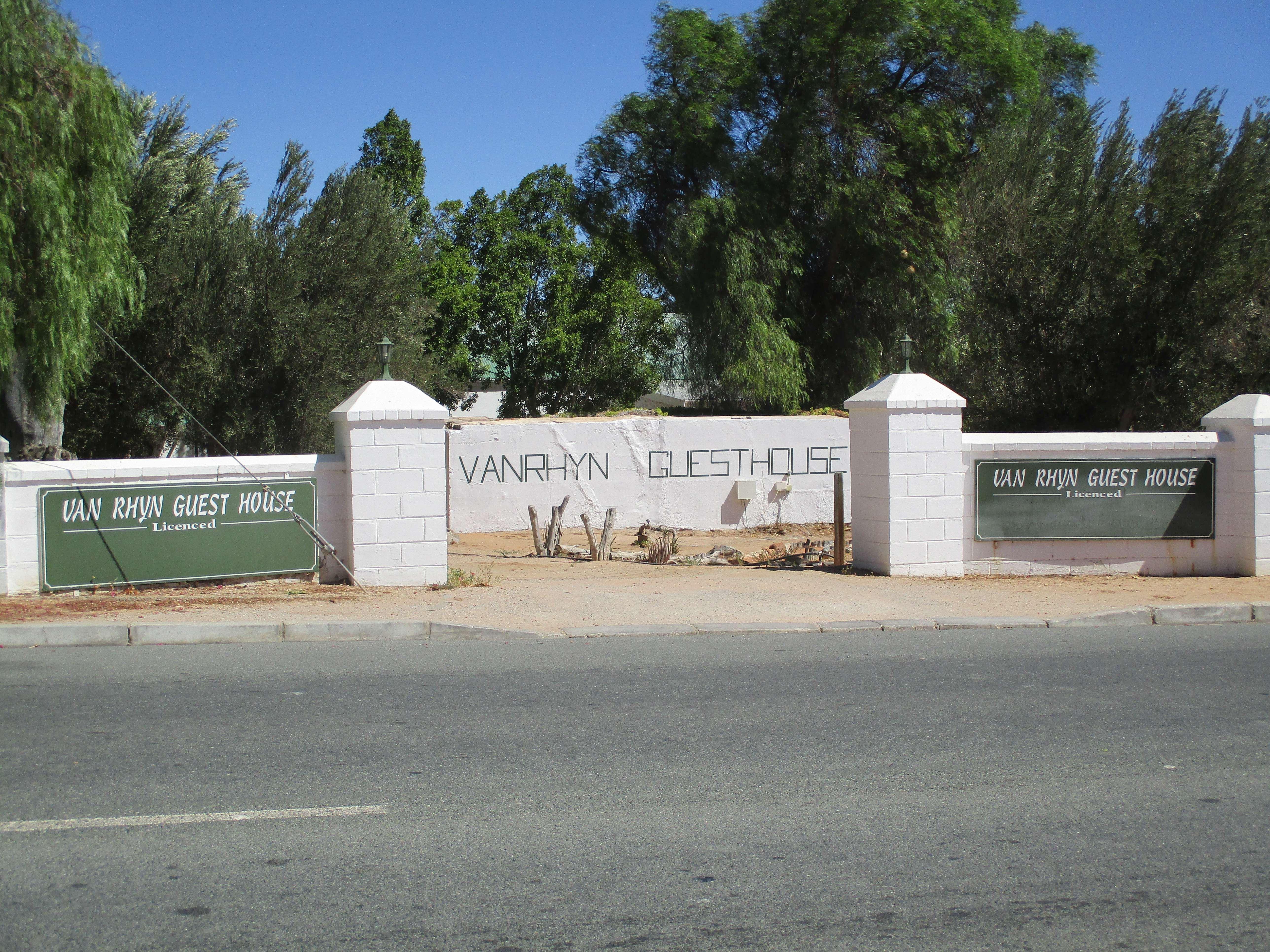 Van Rhyn Guest House Book Your Dream SelfCatering or Bed and Breakfast Now!