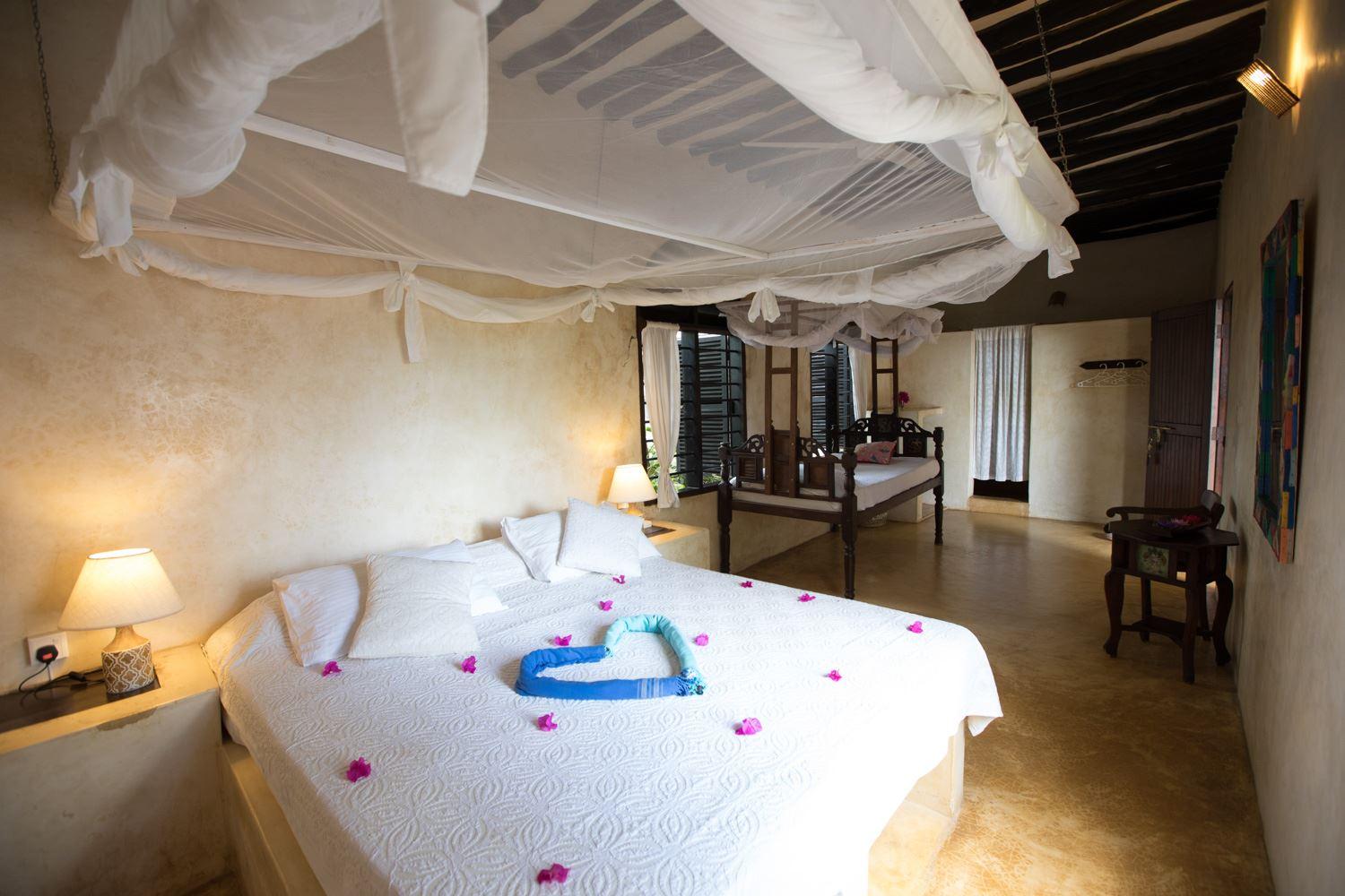 Banana House and Wellness Centre Secure Your Hotel, SelfCatering, or