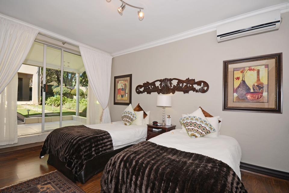 Oaklands Inn and Conference Centre Book Your Dream SelfCatering or