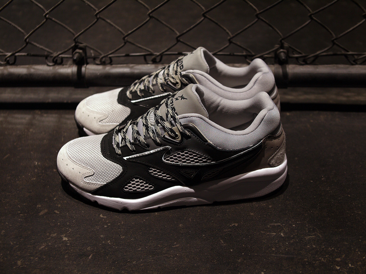ミズノから、WHIZ LIMITED と mita sneakers によるコラボレートモデル