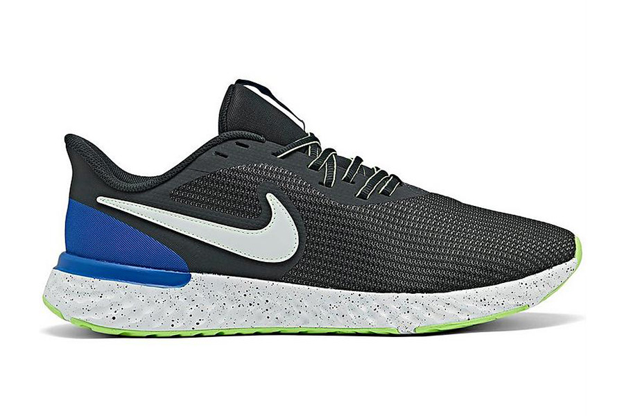 Men's Nike Revolution 5 EXT WaterResistant Running Shoes on Sale