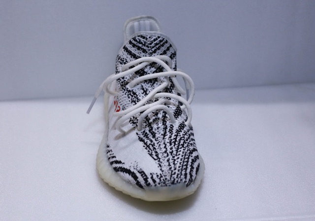 再販決定【レビュー】比較してみた。着用感・サイズ感 YEEZY BOOST 350 