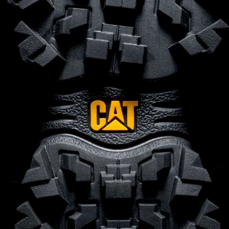 CAT INTRUDER, born in 96´ repowered in 22´ Sneakerhead Argentina