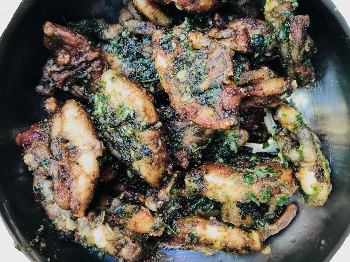 Eating French frog legs (cuisses de grenouilles)