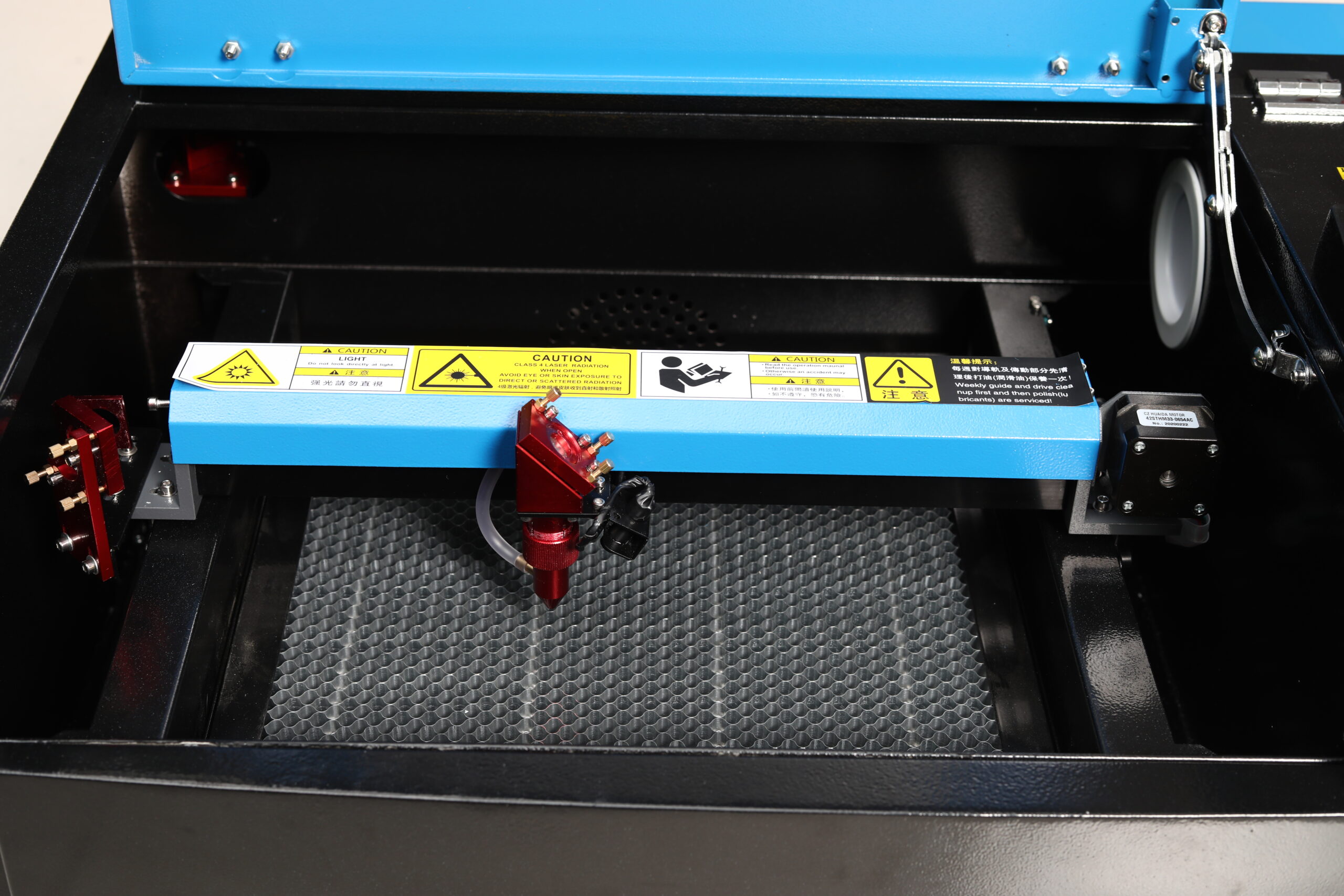 Snooky CutPro 3020 Tempered glass and Mobile Skin Cutting Machine