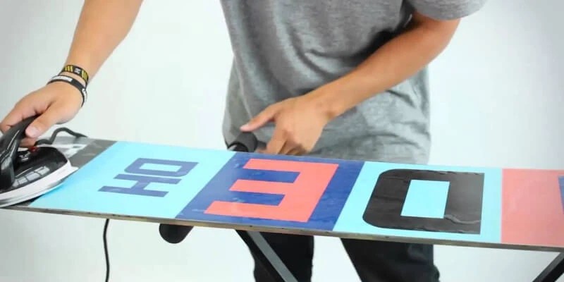 How to Wax a Snowboard (9 Simple Steps)