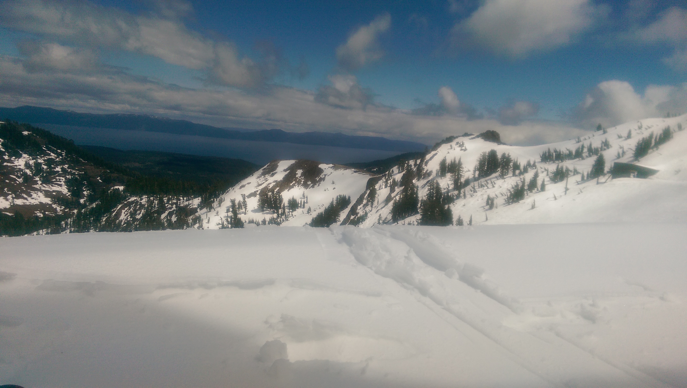 Alpine Meadows Conditions Report 2" of New Snow & No Lines Yeseterday