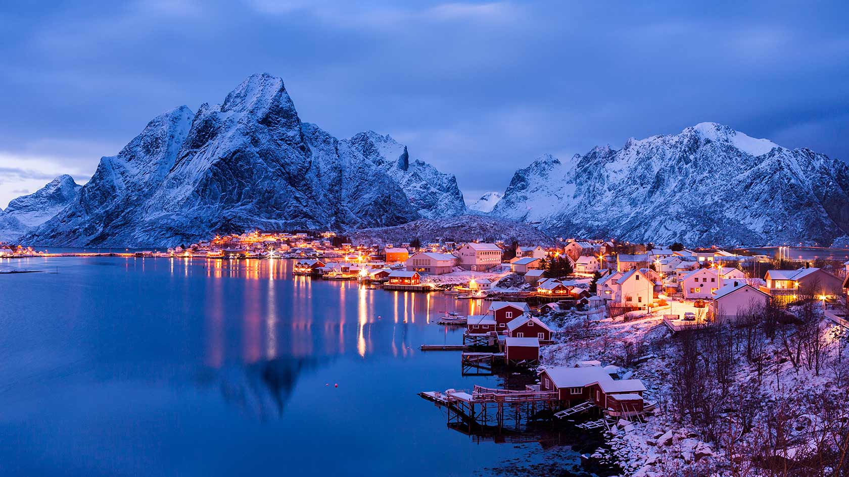 VIDEO Lofoten, The Place Where Snow, Mountains and Oceans Merge