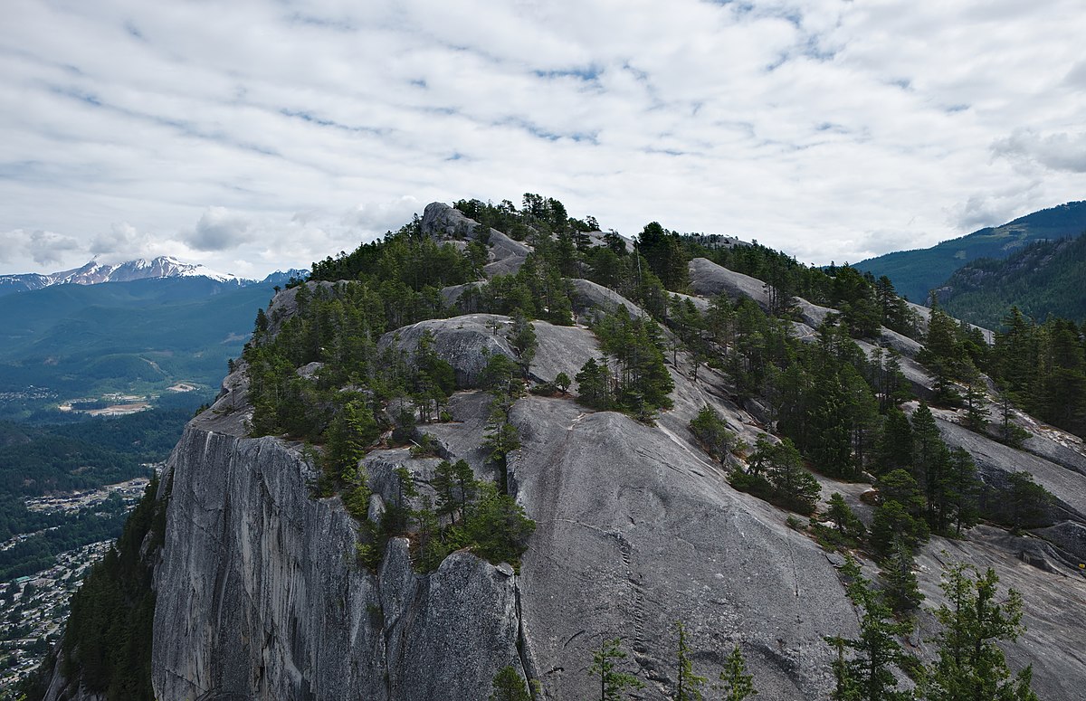 Climber Dies After Falling from The Great Wall of Stawamus Chief