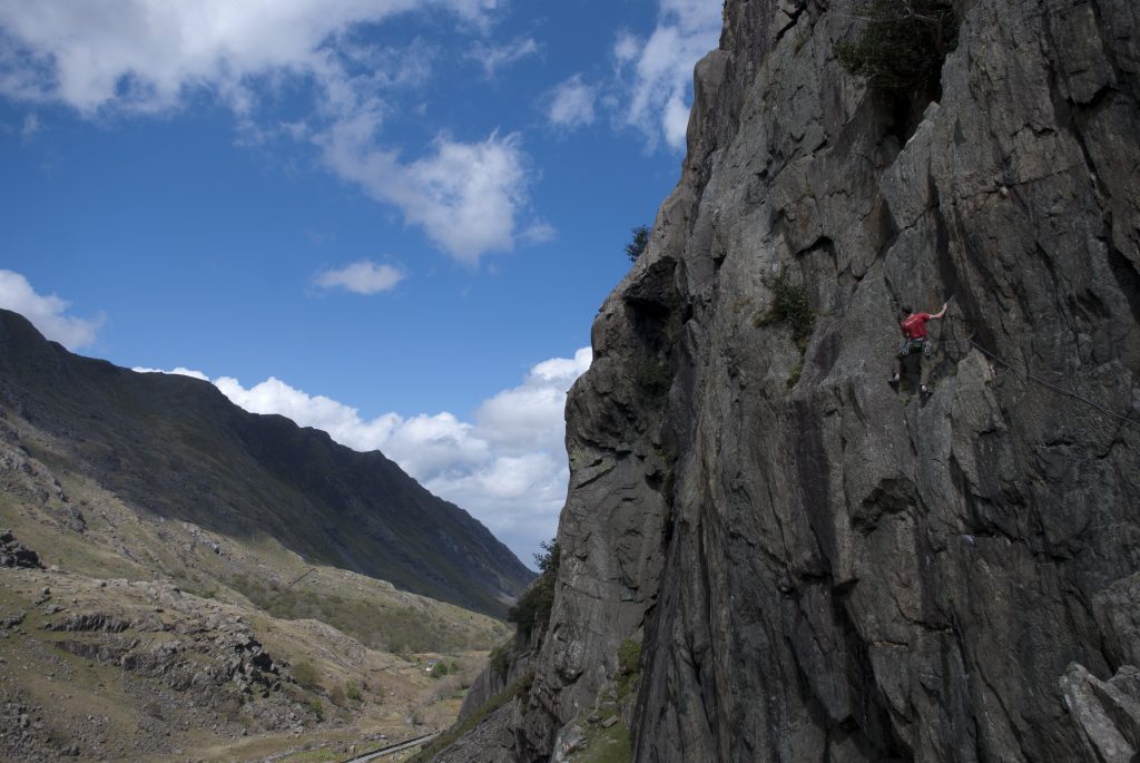Brant Clogwyn Y Grochan Snowdonia Mountain Guides