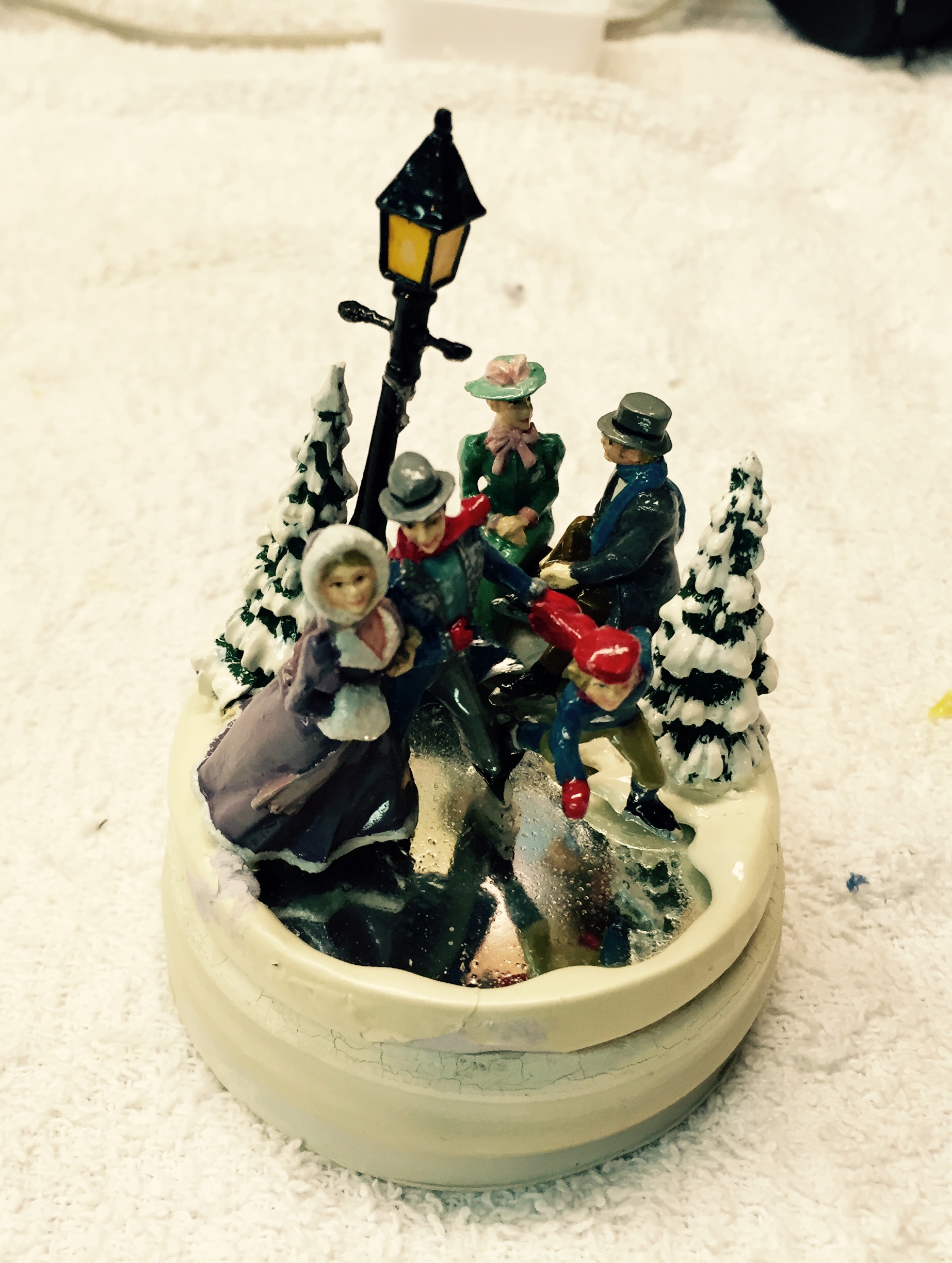 Snow Globe Repair Center HOME