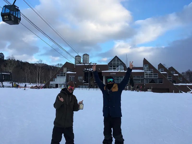 北海道のトマムスキー場に行ってきたのでレビューします！｜スノーハック