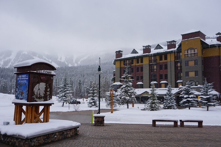 The Vintage Ski Vacation Package Winter Park rersort Colorado deals