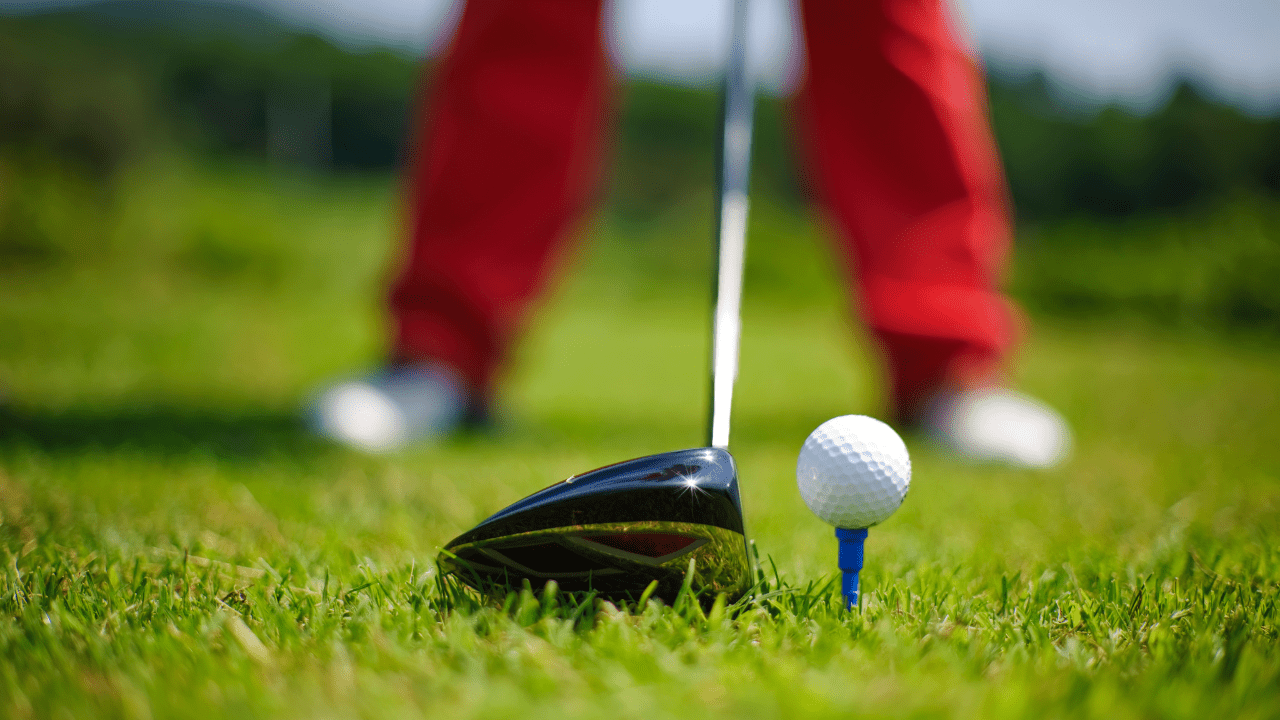 11 Best Golf Shoes For Arthritic Feet (Men & Women)