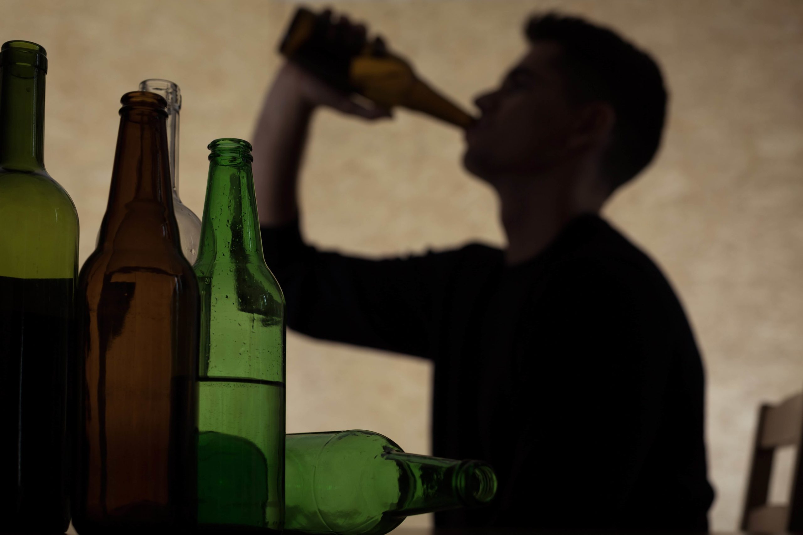 7 Key Differences Between Alcoholism and Problem Drinking