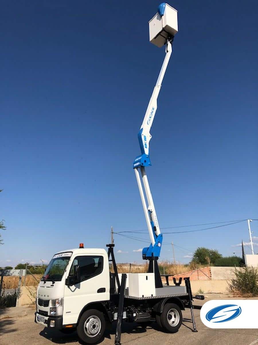 Small bucket truck Socage 14A Urban compactness
