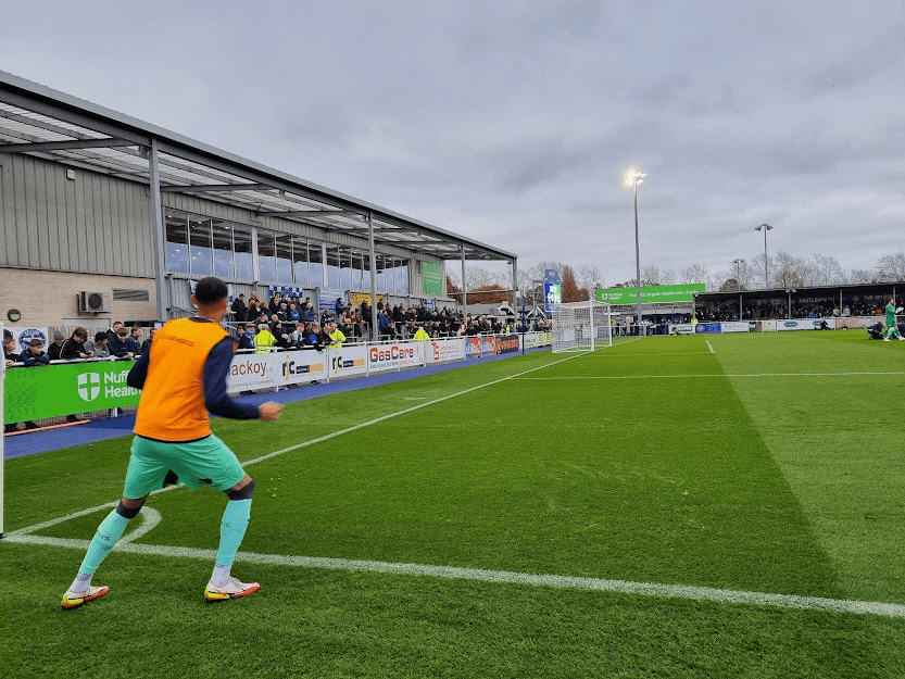 Do semipro footballers get paid in the UK? Soccer Noise