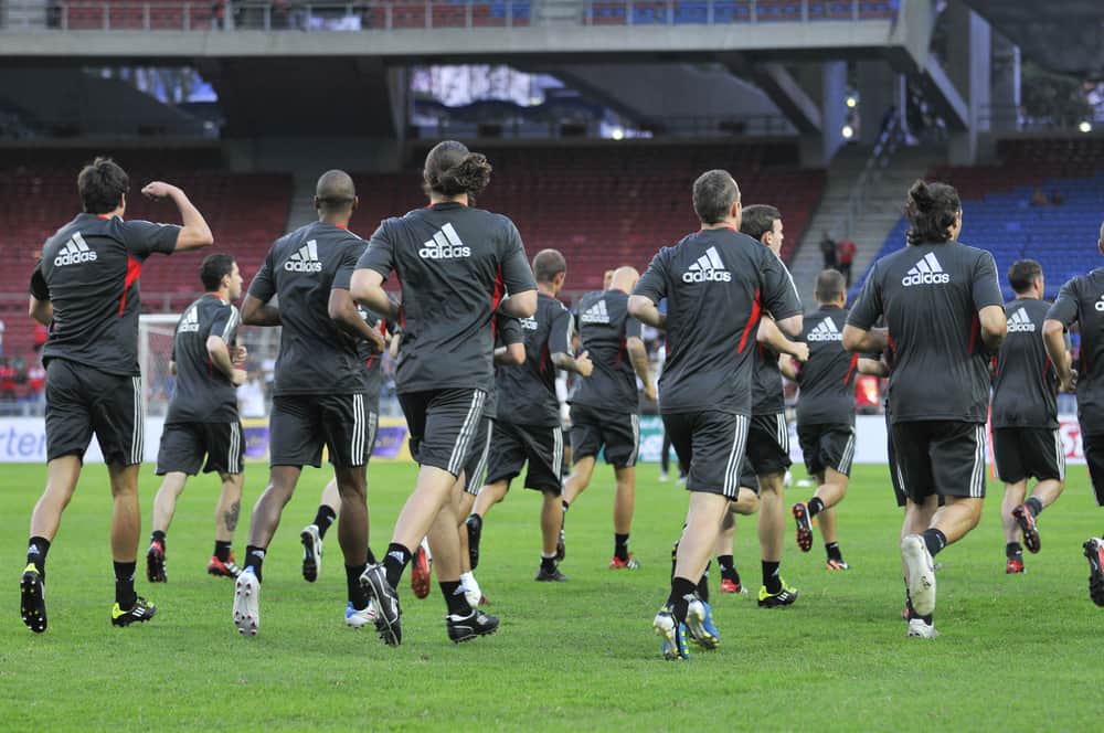 How Professional Soccer Players Train (On & Off The Field)