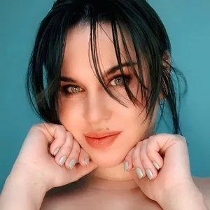 Best PAWG OnlyFans Girls With Thighs Too Thick to Handle