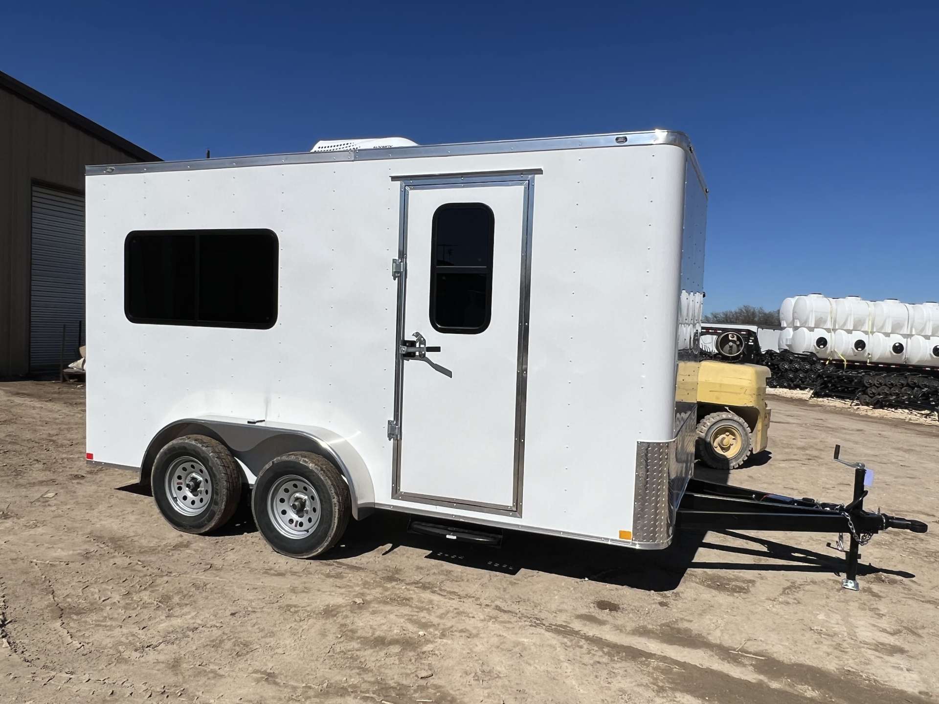 What do you need to start a mobile grooming company?