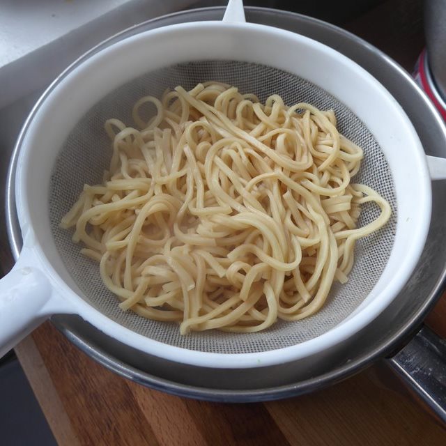 Black Pepper Chicken with Noodles Chinese Recipe SoCook