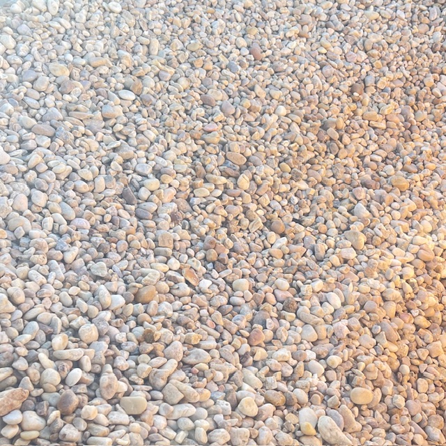 River Rock per Cubic yard (White ) 11/2"