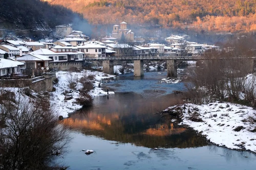 Bulgaria Veliko Tarnovo The Yantra river and Asenov district of
