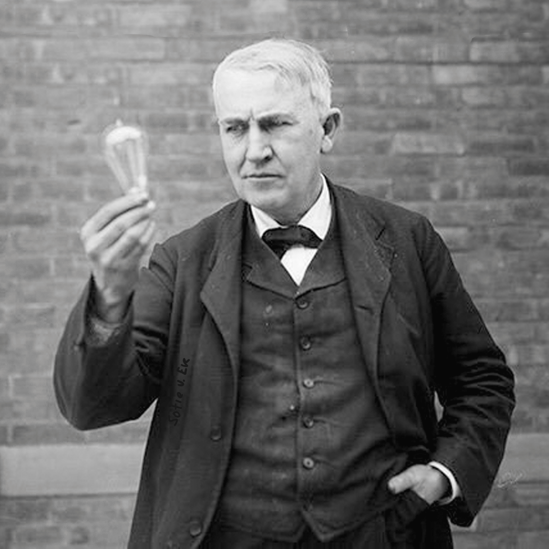 Today (October 18, 1931) is the Memorial Day of Thomas Alva Edison, the