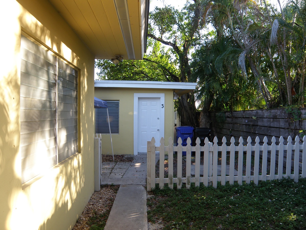 Landmark Apartments SoFloPictures