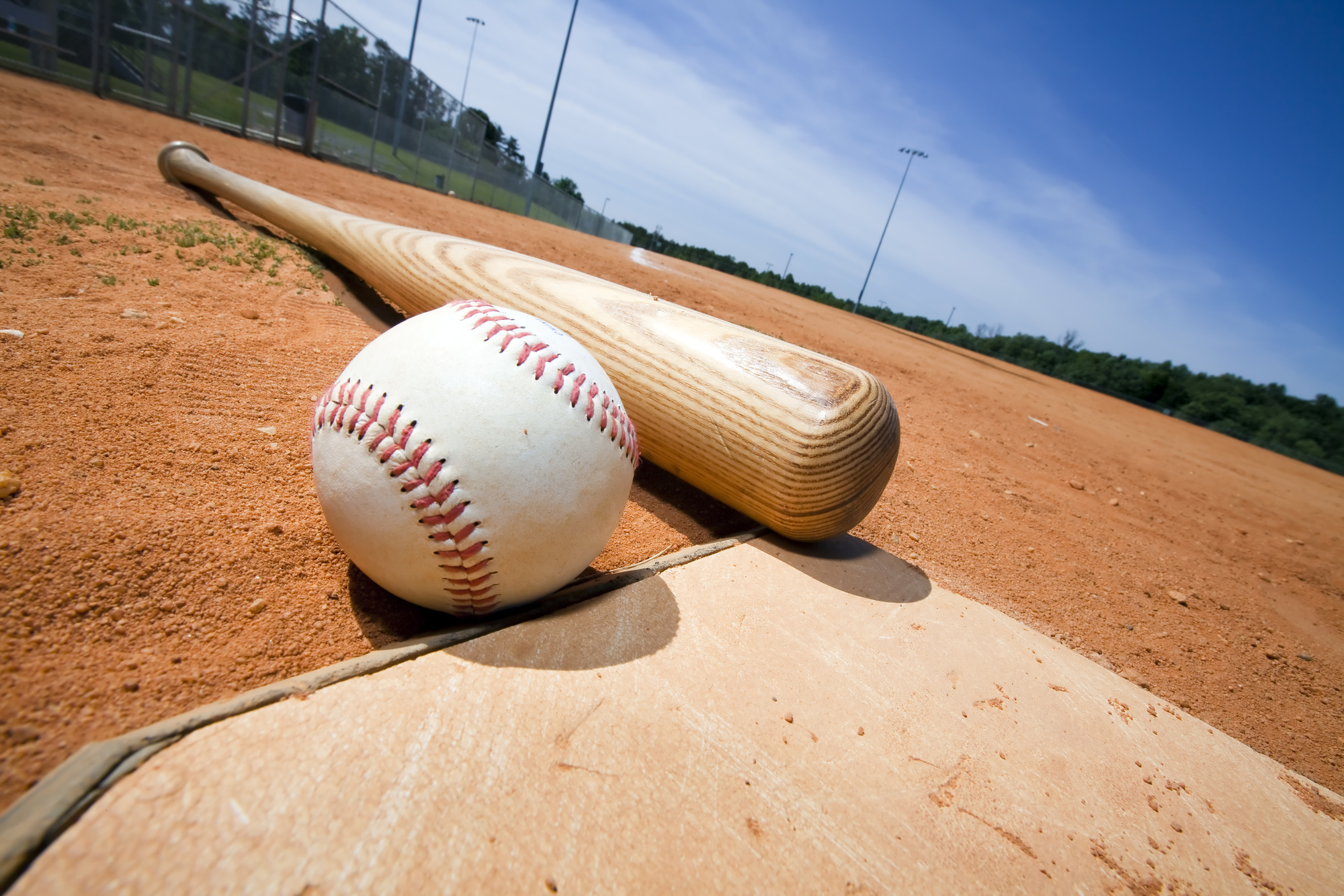 Softball vs Baseball Understanding the Difference