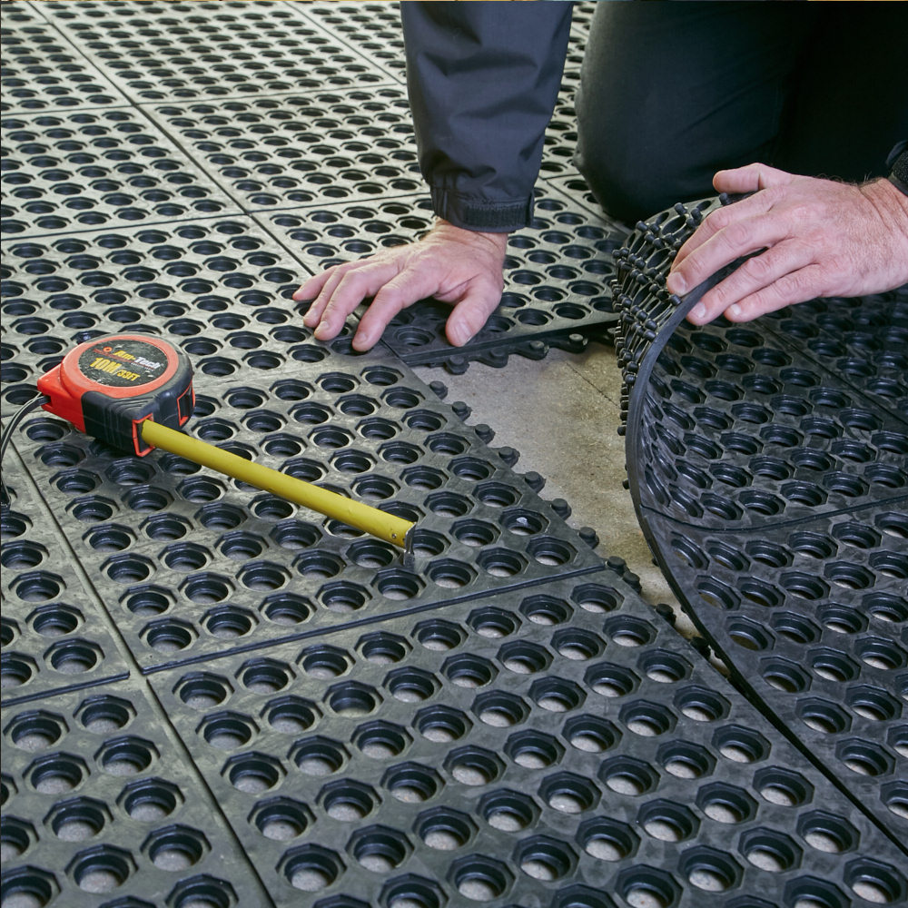 CLEARANCE Hollow Rubber Mesh Mats (Black) Soft Floor UK