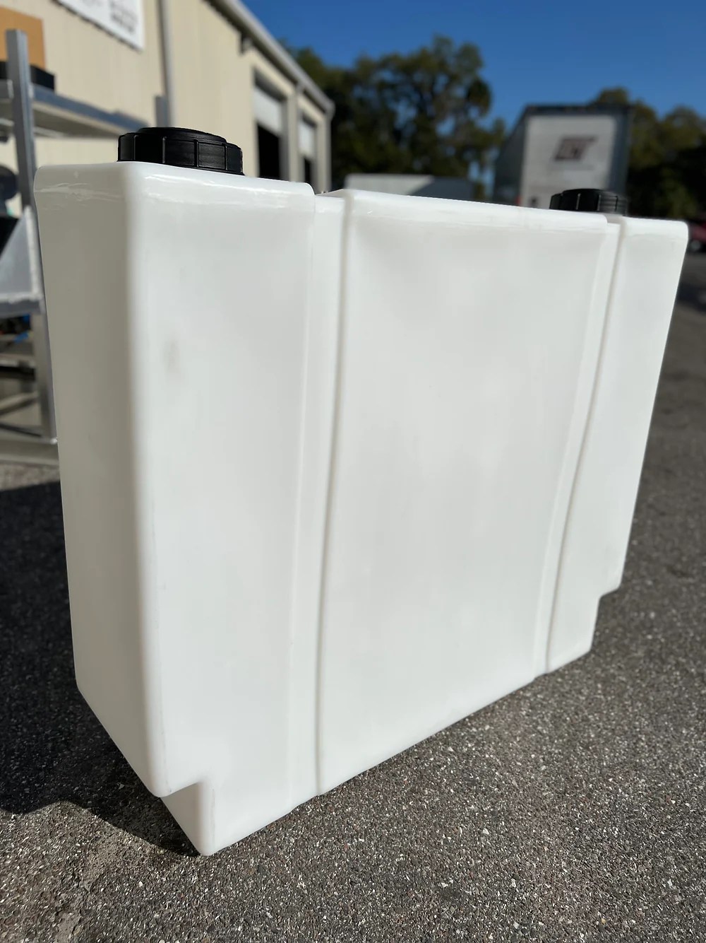 100 Gallon Vertical Tank Chem Tank Water/Buffer Tank