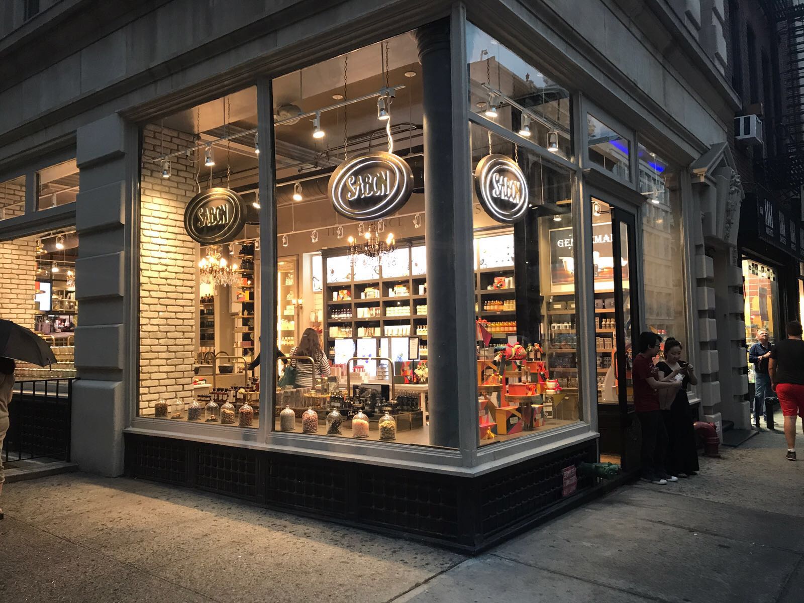 to SoHo Broadway Sabon — SoHo Broadway Initiative