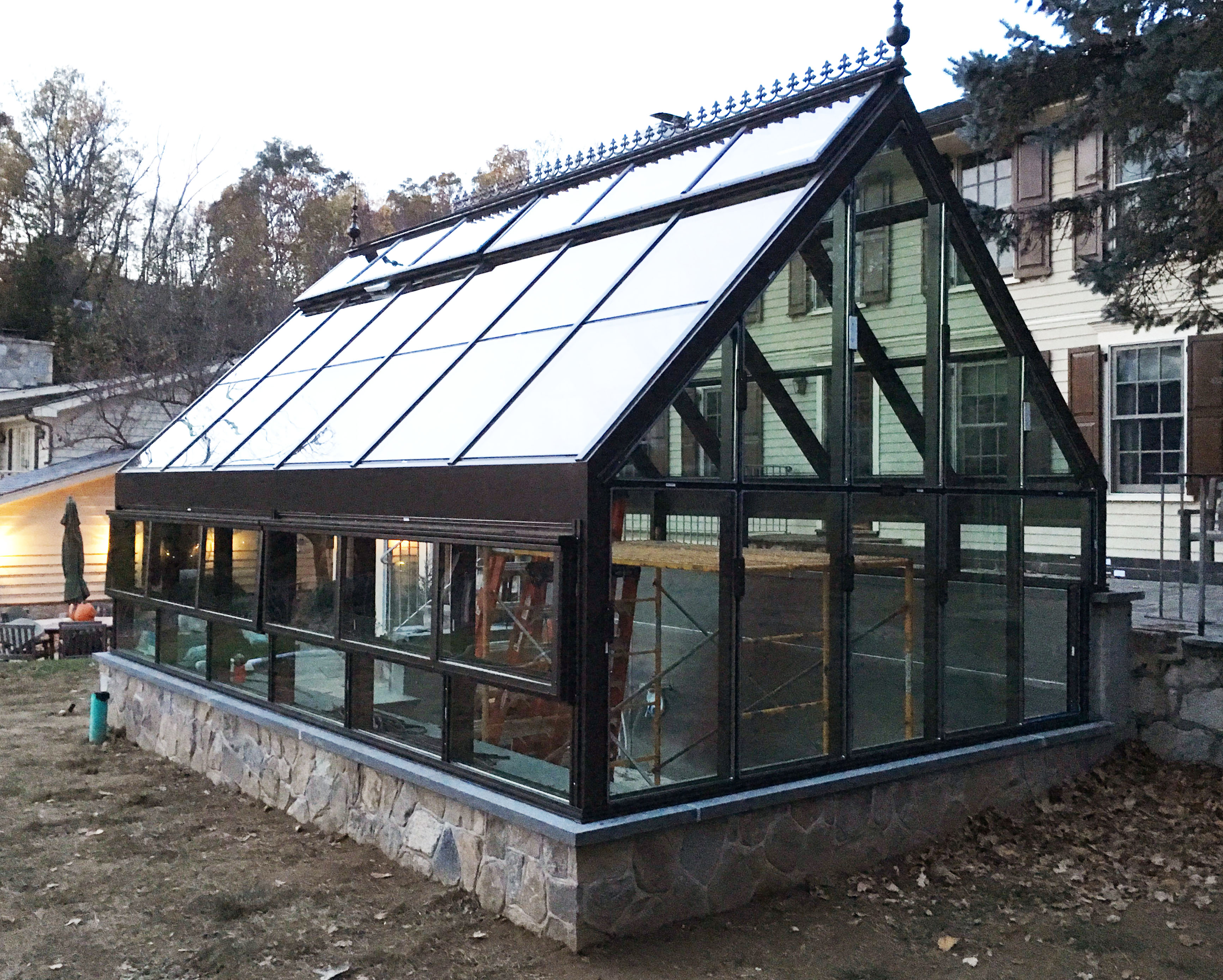 Residential StraightEave DoublePitch Greenhouse Project Spotlight