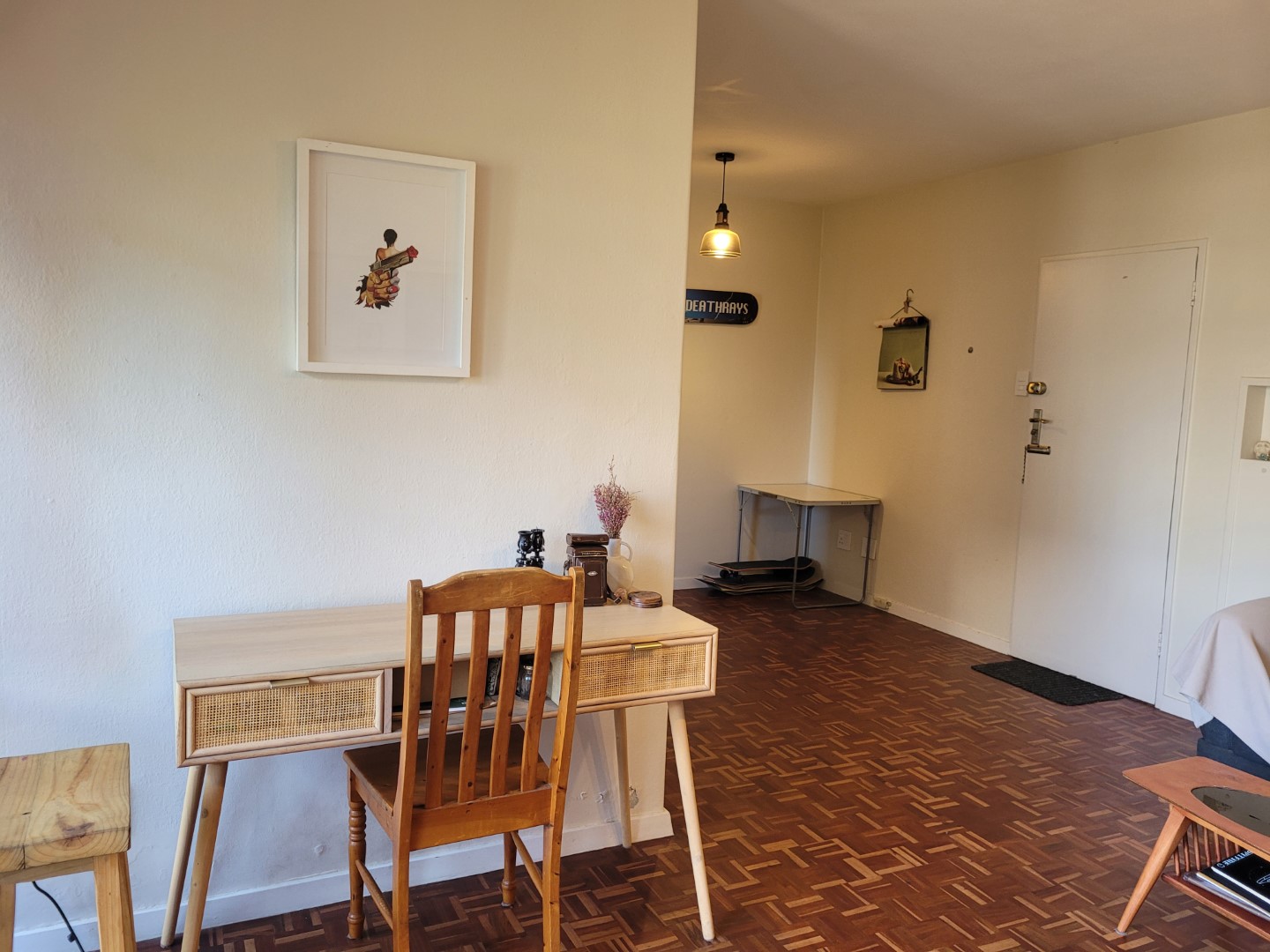 * R 2 500 000.00 * Spacious One Bedroom One Bathroom Corner Apartment with a Parking Bay in