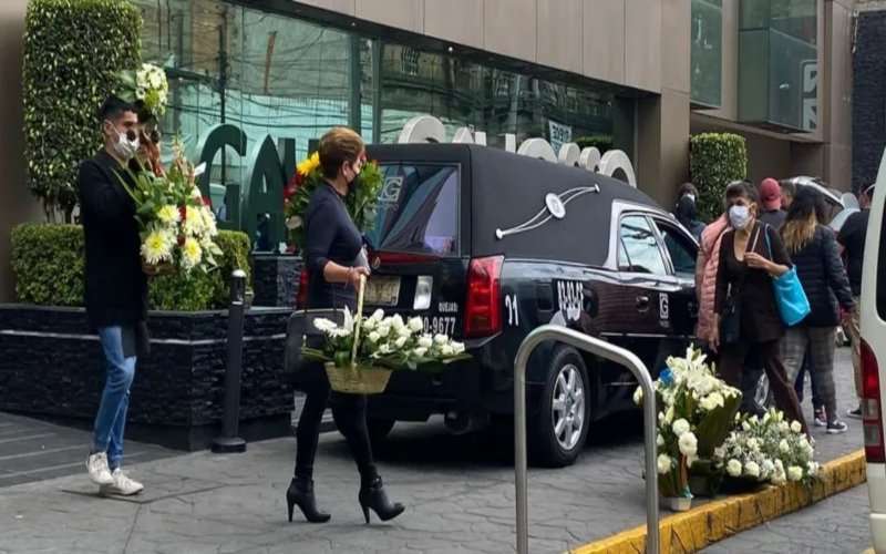 AMIGOS Y FAMILIARES SE DESPIDEN DE “POLLY”, LA JOVEN ATROPELLADA POR SU  EXNOVIO - Sol Quintana Roo