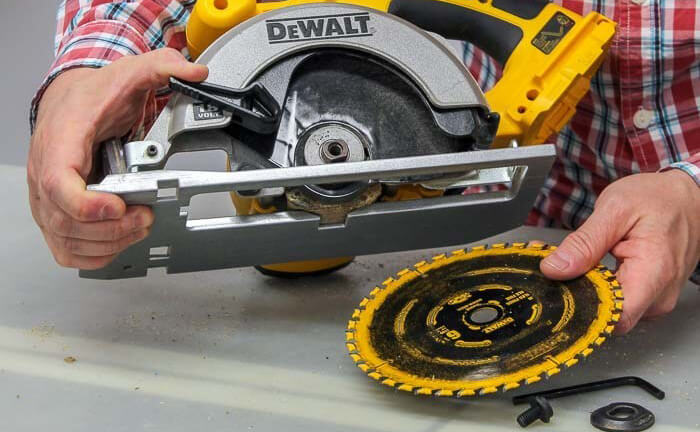 Circular Saw Blade Direction & Installation Guide SolveSonic