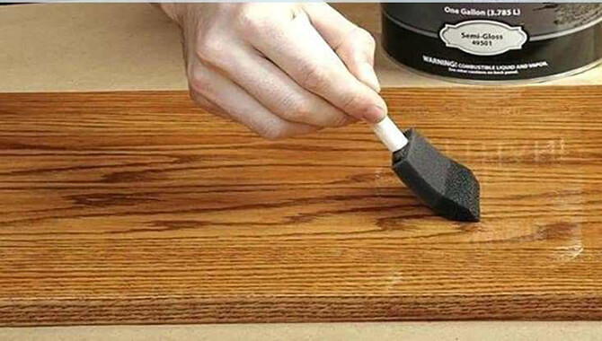 How Many Coats of Polyurethane on Kitchen Table [Ultimate Guide]