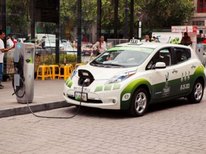 Nissan Leaf Solar Panels (Battery + Charging + Roof) 2022